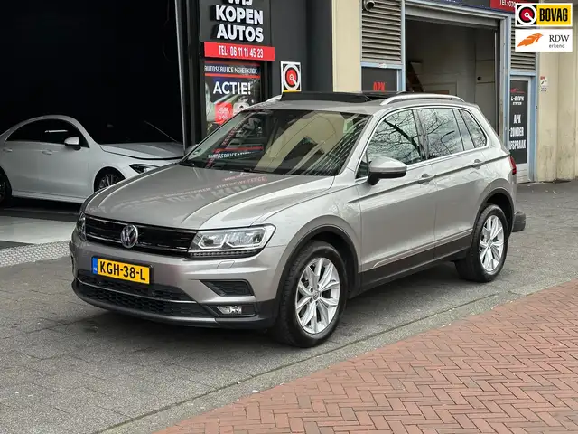 2017 Volkswagen Tiguan in Grey for sale