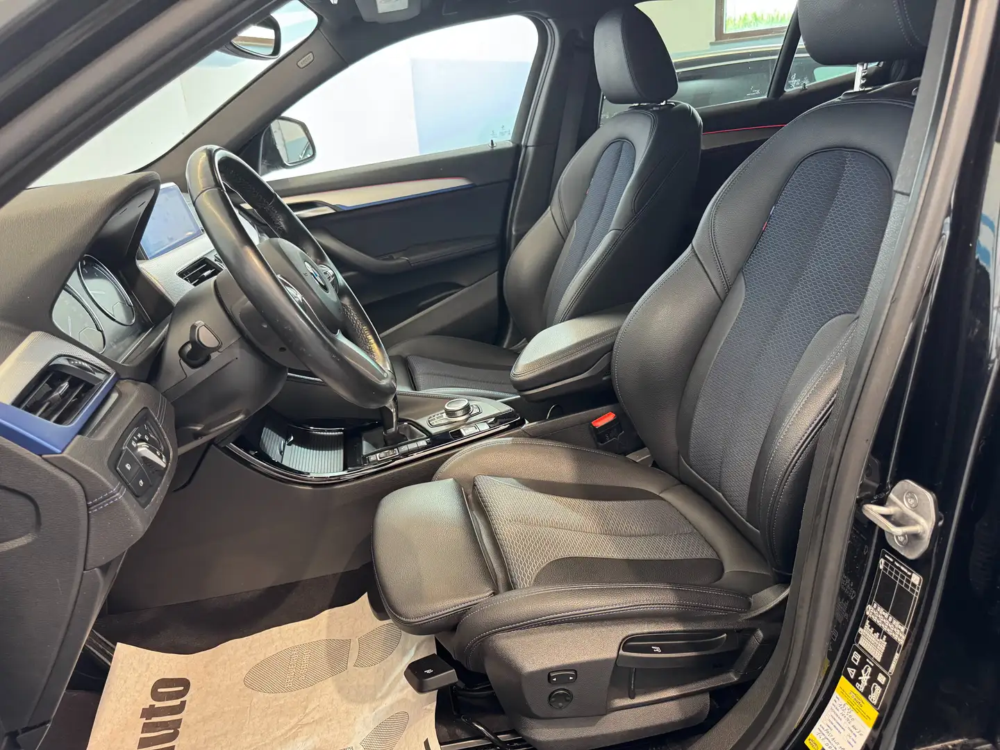 BMW X2 xdrive20d Msport auto - PROMO FS AUTO Zwart - 2