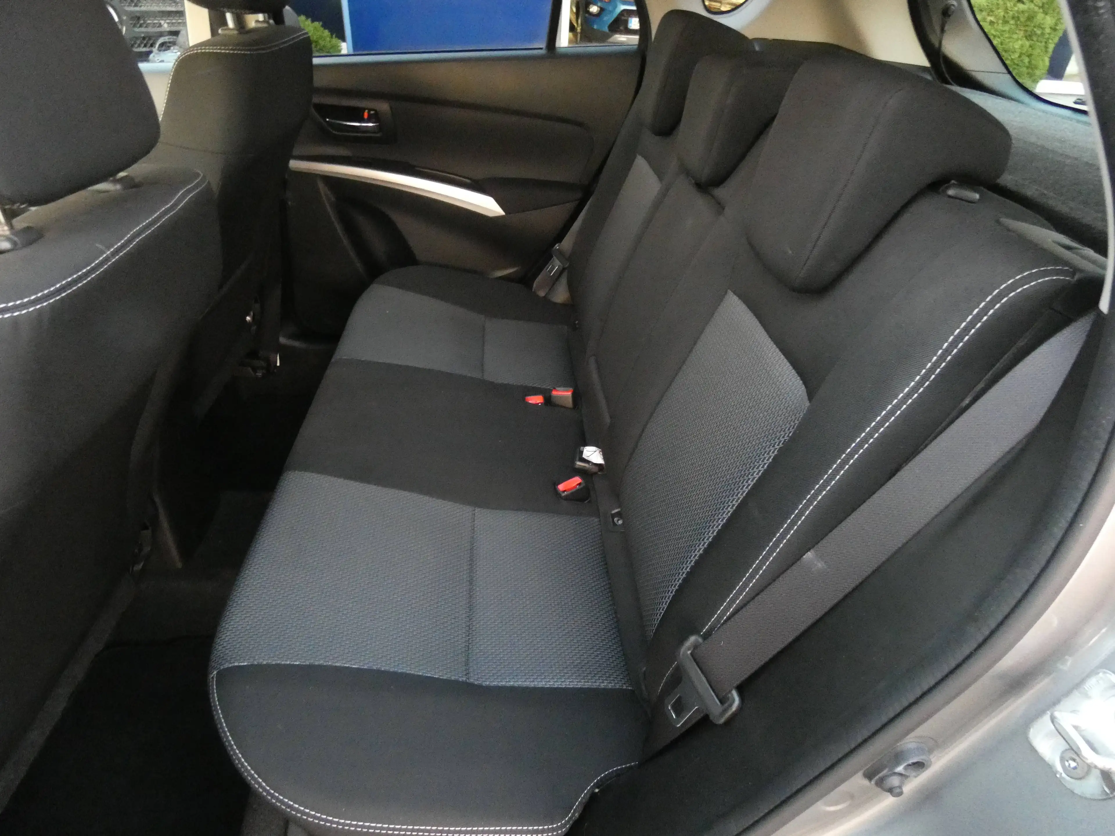 Suzuki SX4 S-Cross 1.6 VVT 4x2 limited+ AHK, Klima, Alu 17", PDC, Sitzheizung, Keyless, Super Zustand, TÜV neu — photo 9