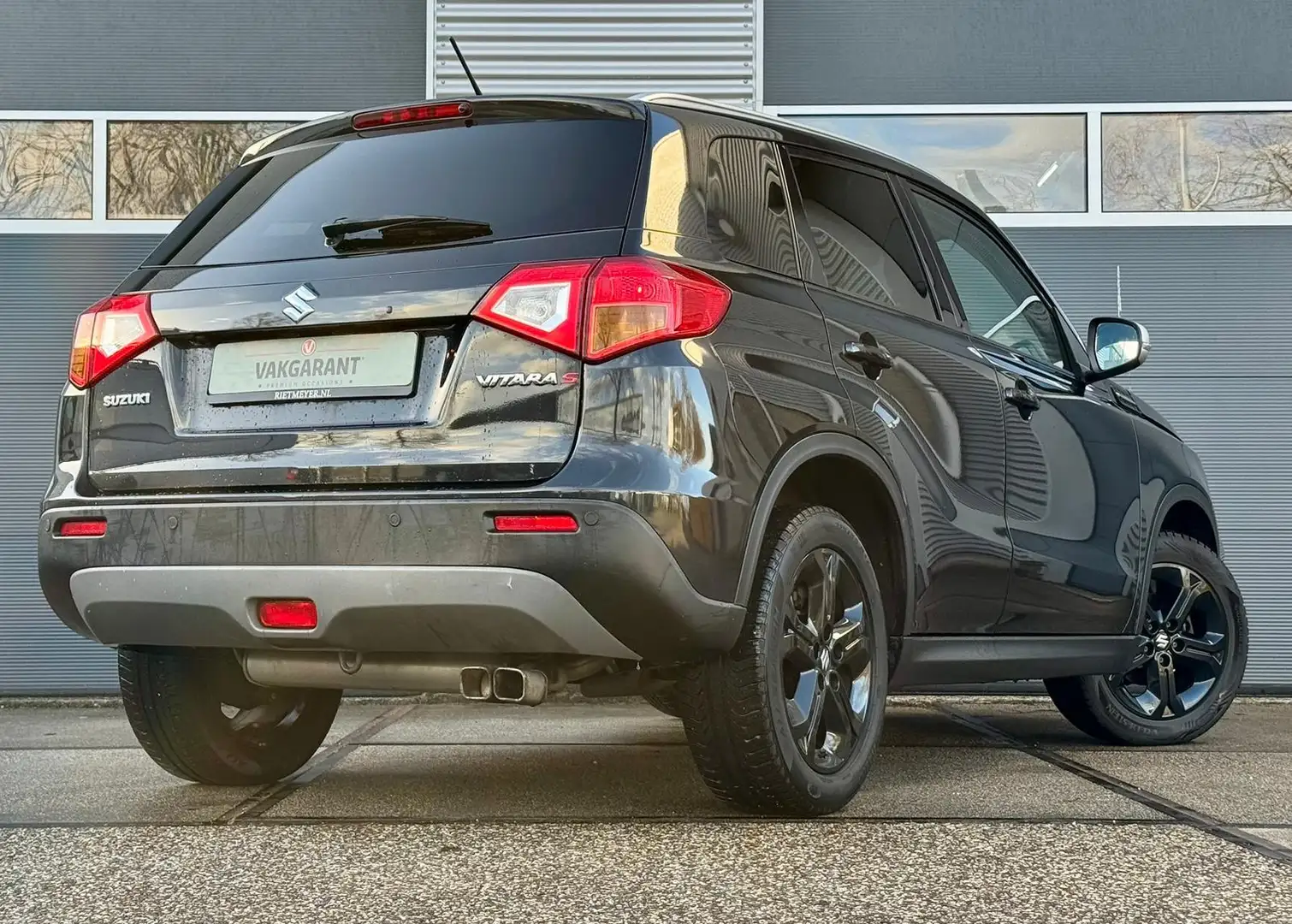 Suzuki Vitara 1.4 S |Camera |ACC |Stoelverw. |Climate Control Zwart - 2