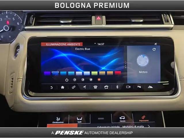 Land Rover Range Rover Velar view 14