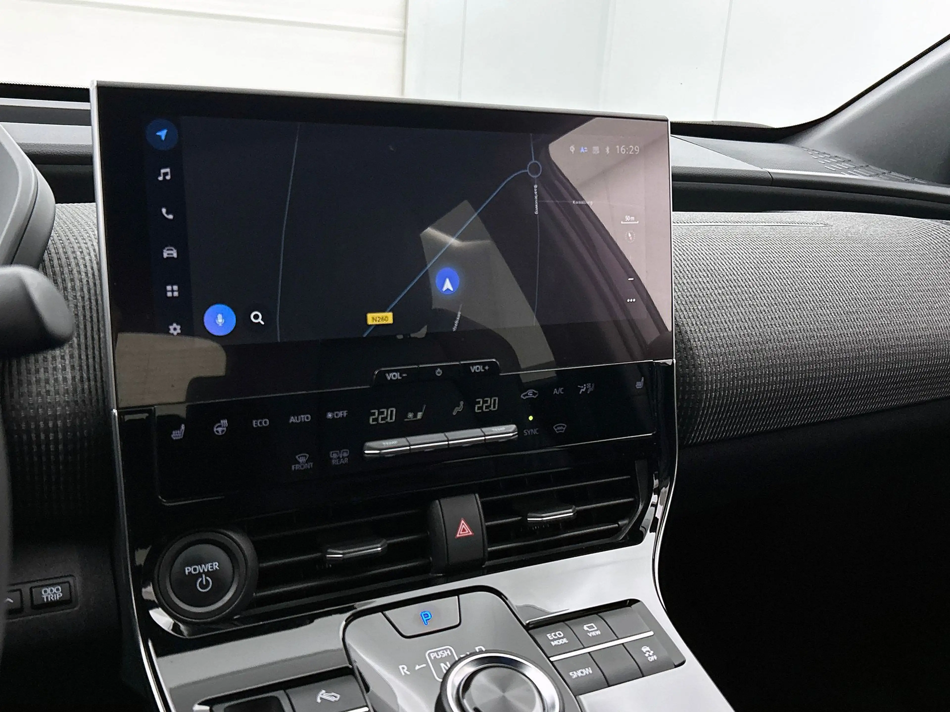 Toyota bZ4X Dynamic 71 kWh | Inc Winterset | 360 Camera | Adap — photo 17