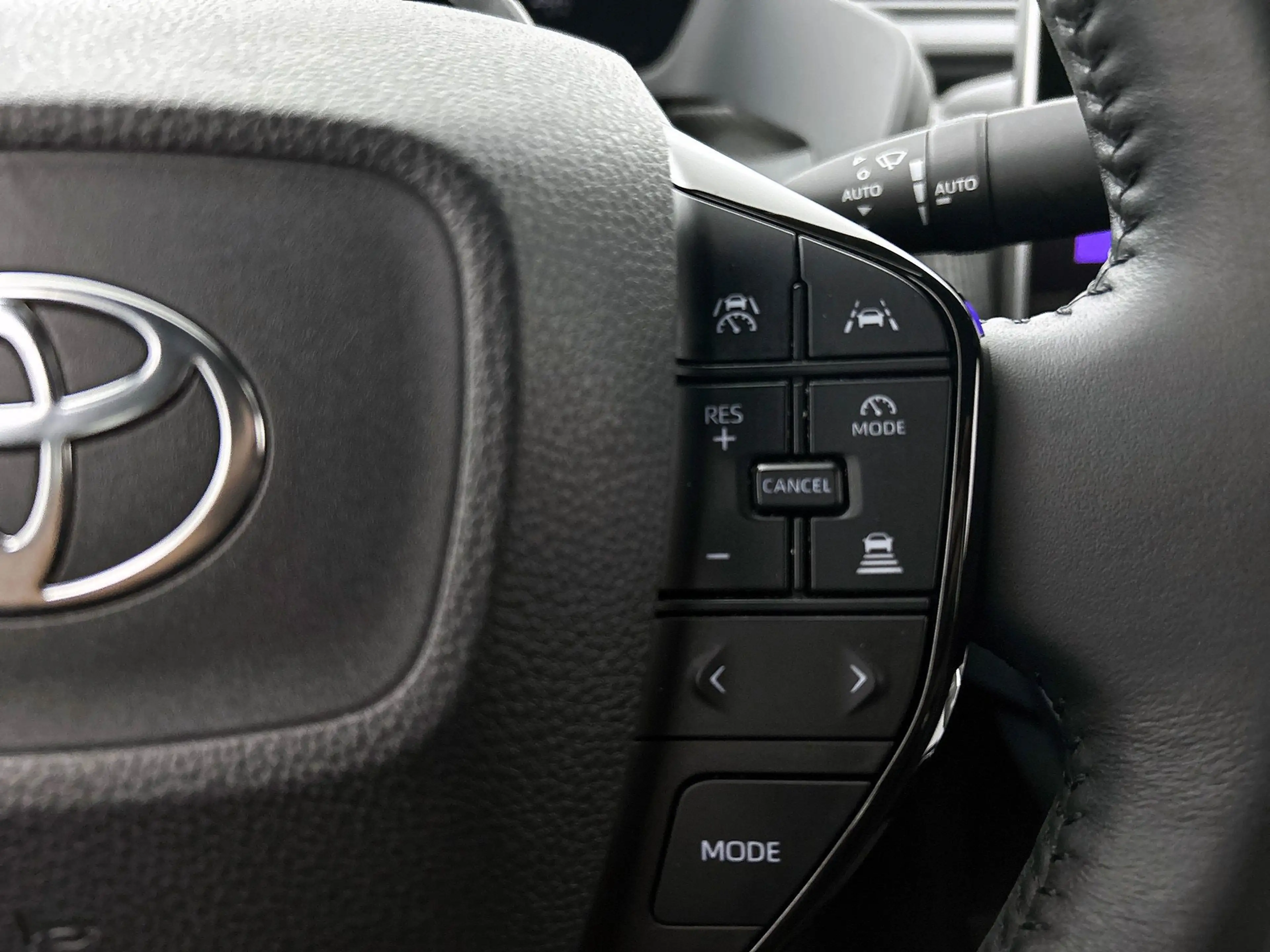 Toyota bZ4X Dynamic 71 kWh | Inc Winterset | 360 Camera | Adap — photo 18