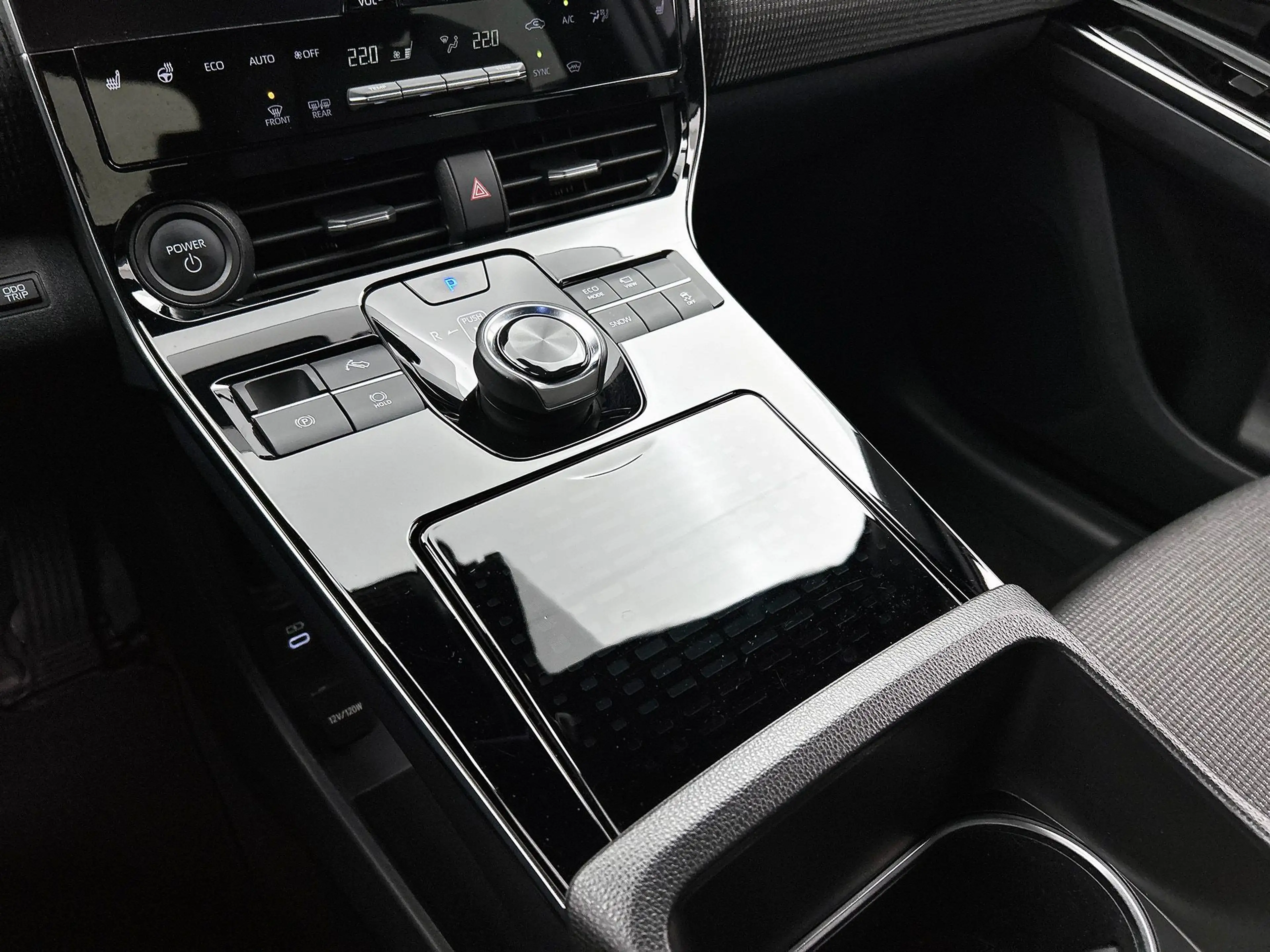 Toyota bZ4X Dynamic 71 kWh | Inc Winterset | 360 Camera | Adap — photo 26