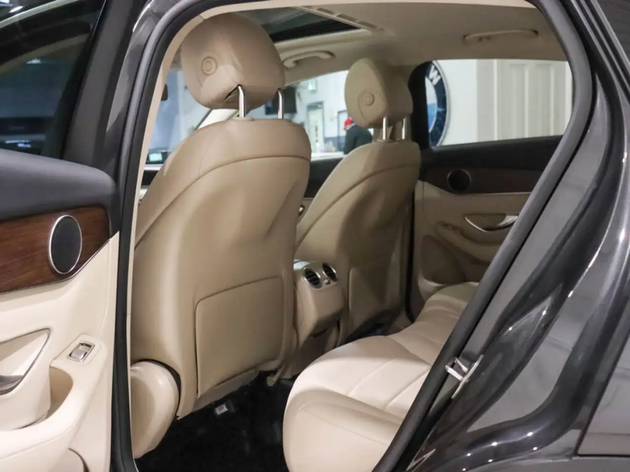 Mercedes-Benz GLC снимка Mercedes-Benz GLC