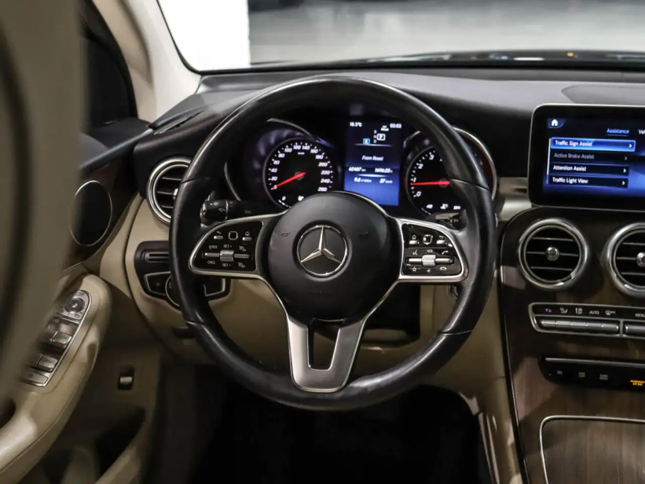 Mercedes-Benz GLC снимка Mercedes-Benz GLC