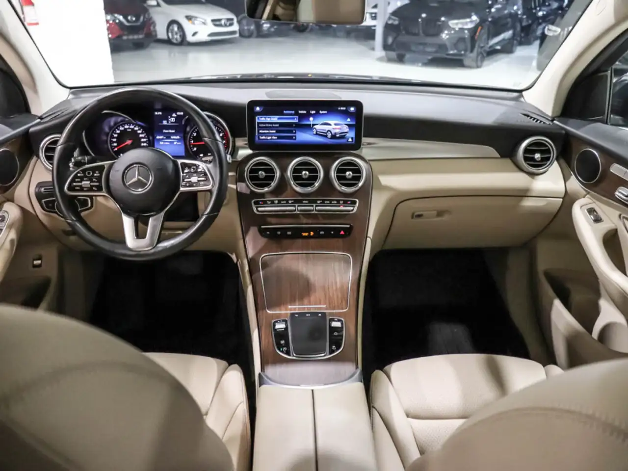 Mercedes-Benz GLC снимка Mercedes-Benz GLC