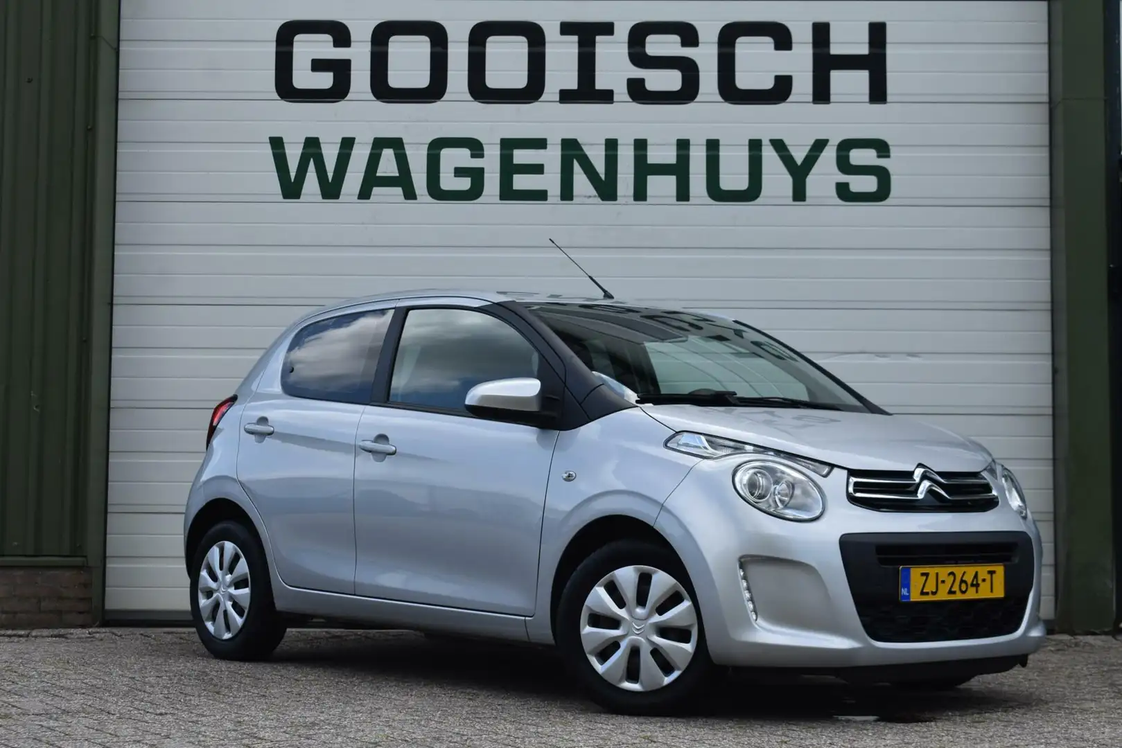 Citroen C1 1.0 VTi Feel | Airco | Cruise Control | Bluetooth Grijs - 2