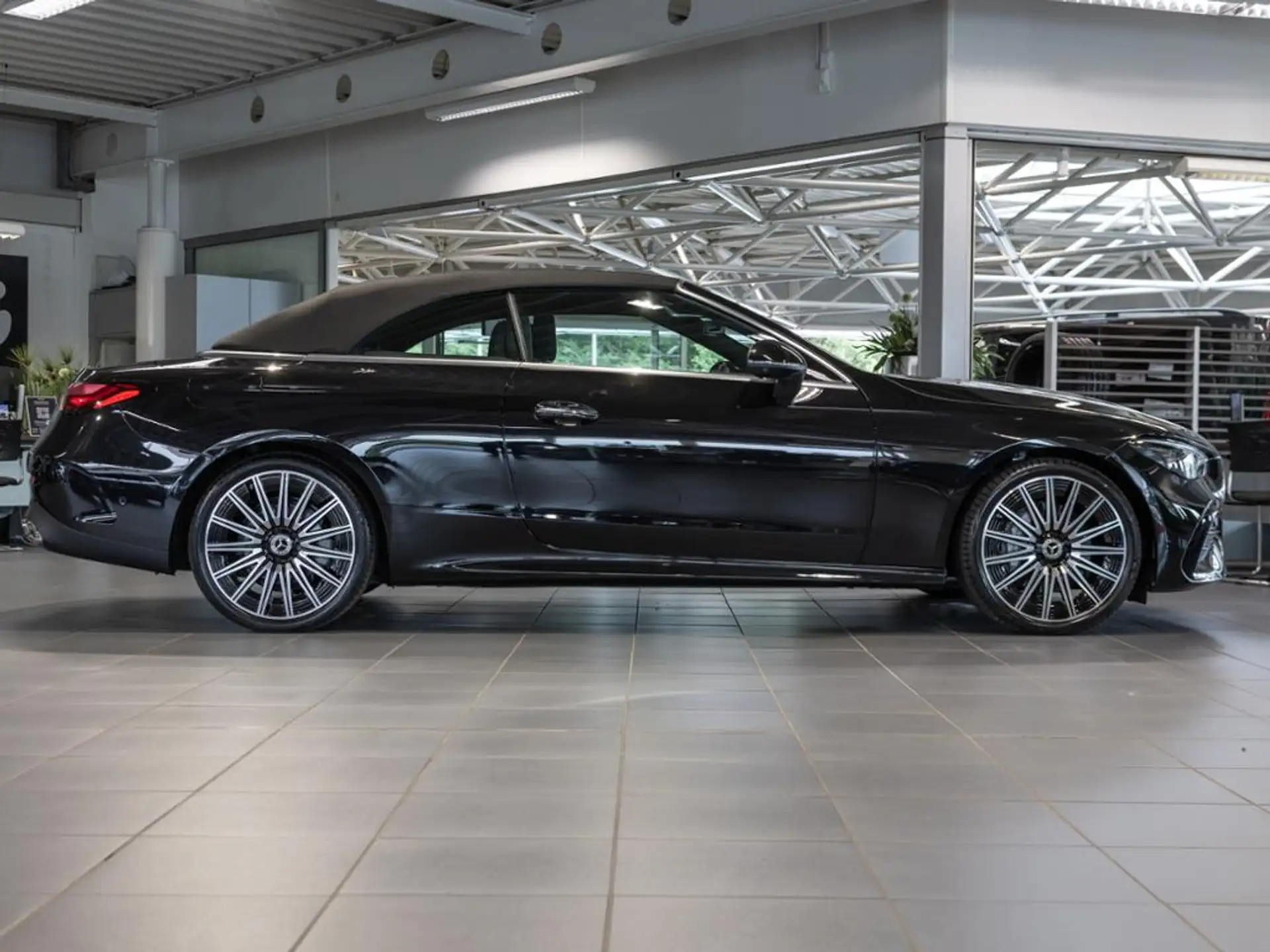 Mercedes-Benz CLE CLE 300 2026 검정 사진 3