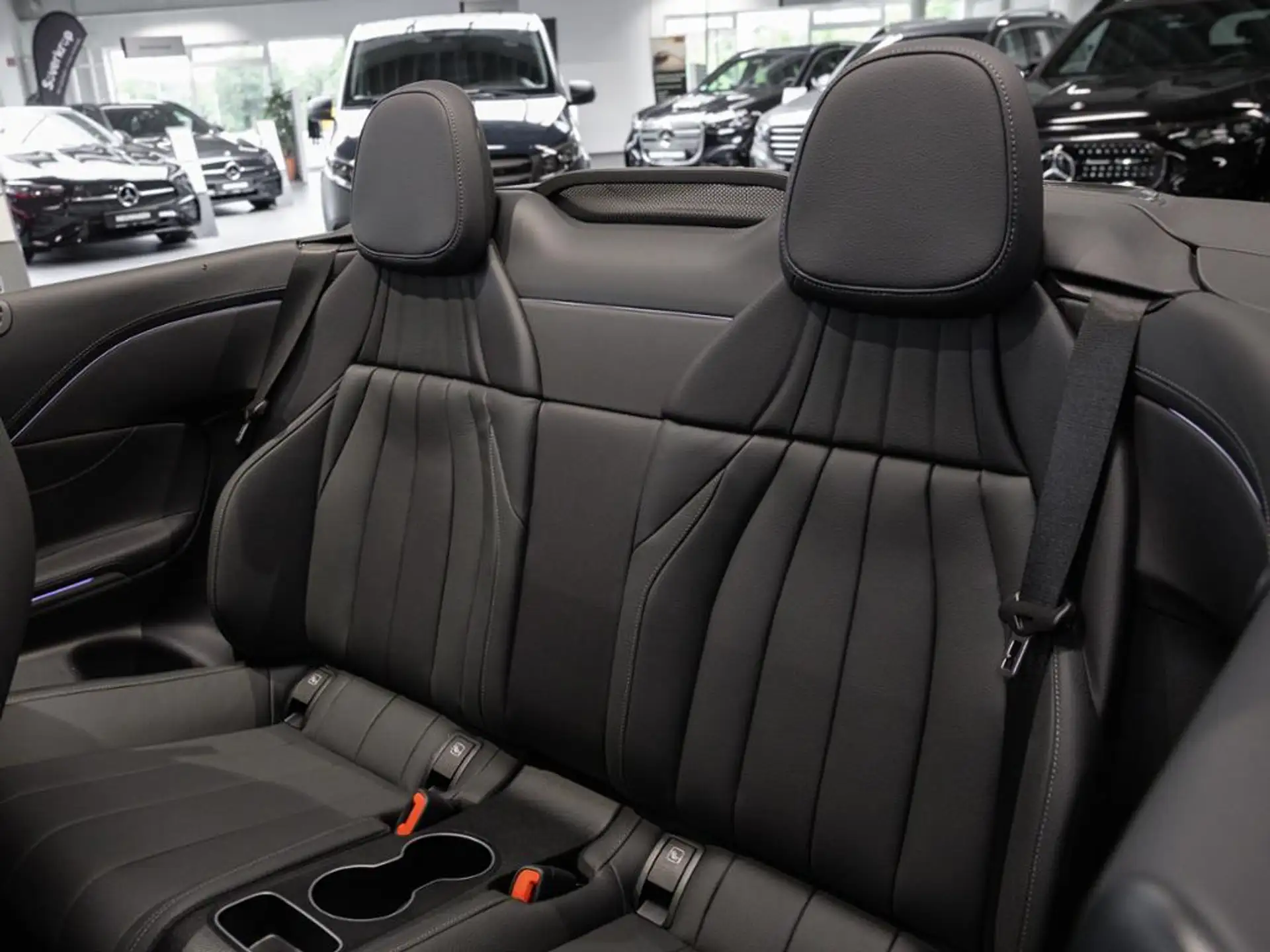 Mercedes-Benz CLE CLE 300 2026 검정 사진 8