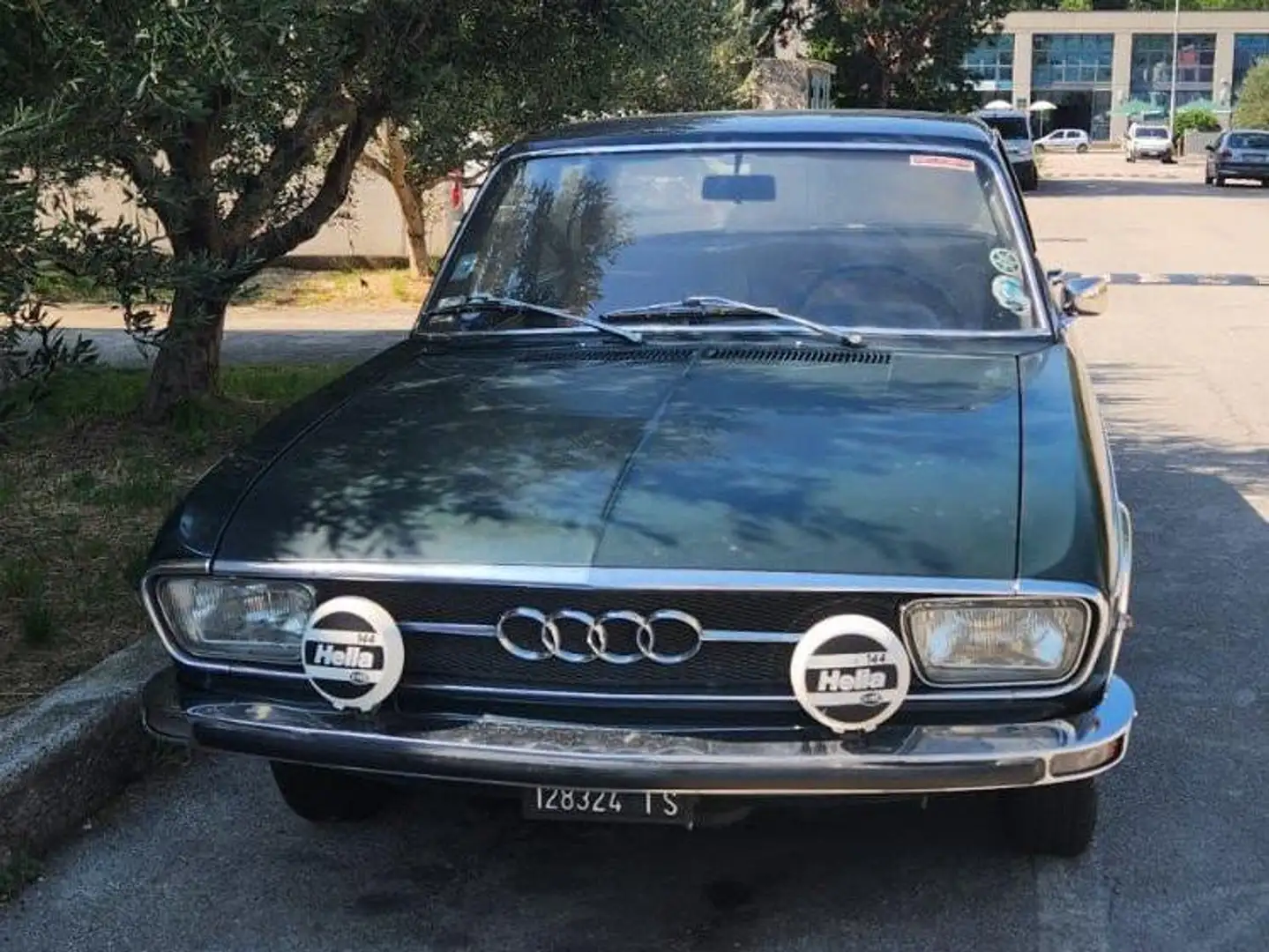 Audi 100 LS Green - 1