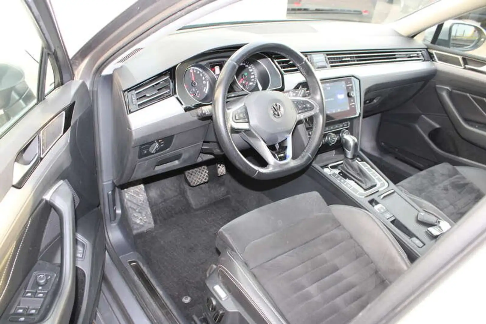 Volkswagen Passat Variant 1.4 TSI Plug-In-Hybrid DSG GTE - 2