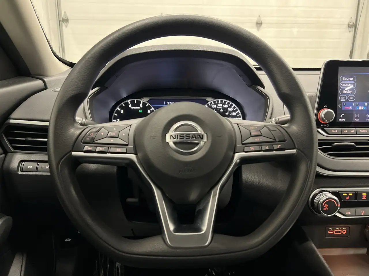 Nissan Altima снимка Nissan Altima