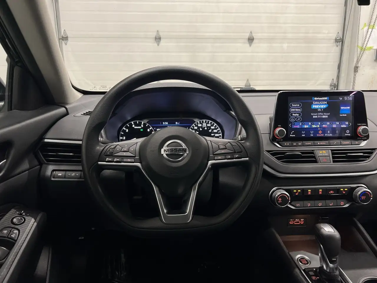 Nissan Altima снимка Nissan Altima