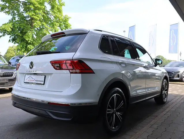 Volkswagen Tiguan view 11