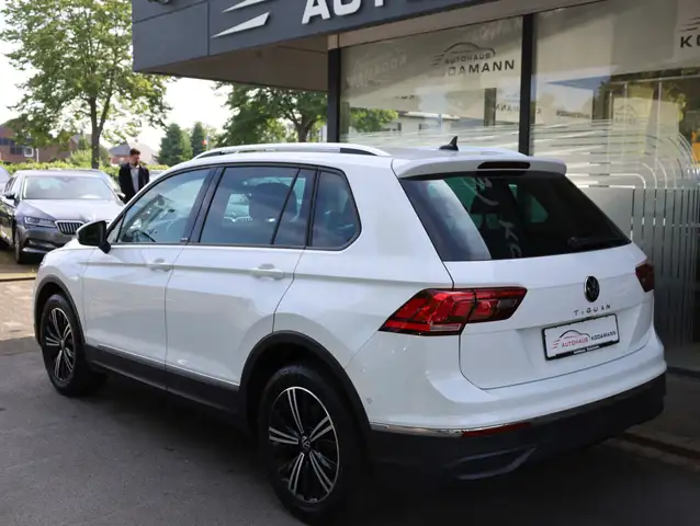 Volkswagen Tiguan view 6