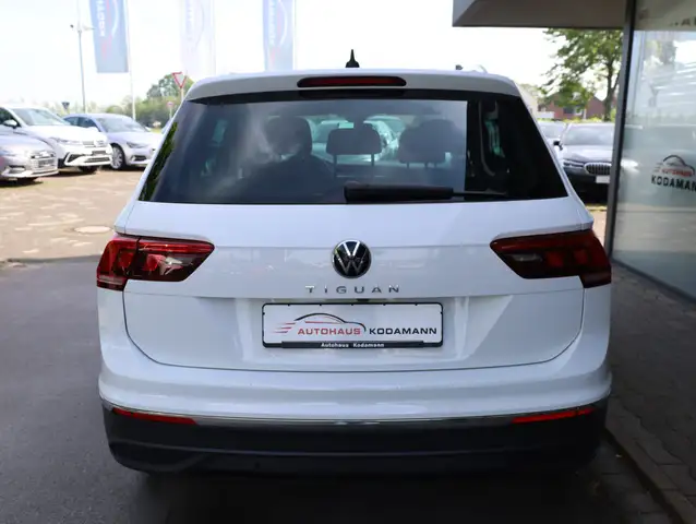 Volkswagen Tiguan view 8