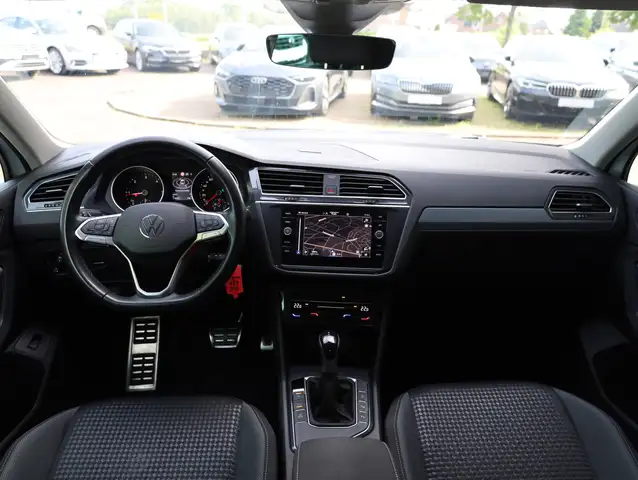 Volkswagen Tiguan view 14