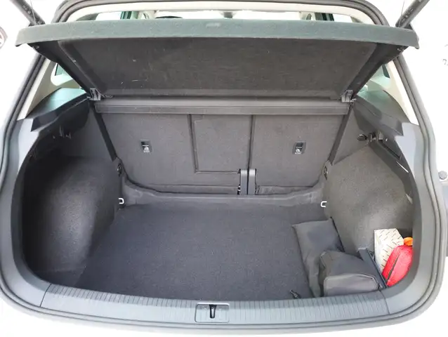 Volkswagen Tiguan view 9