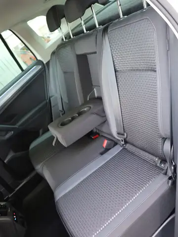 Volkswagen Tiguan view 13