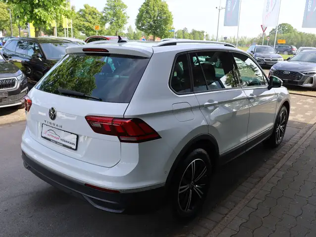 Volkswagen Tiguan view 10
