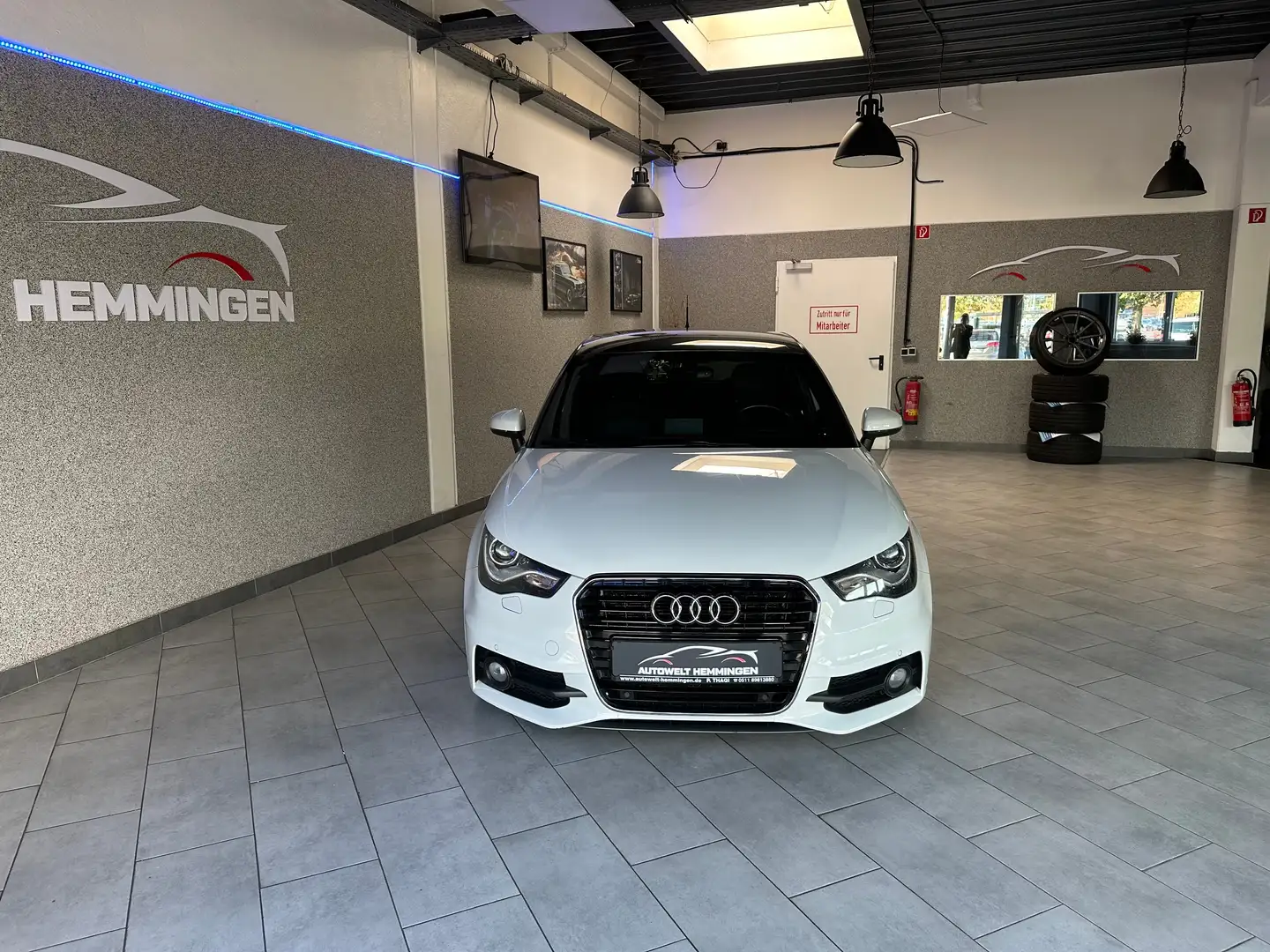 Audi A1 1.2 ambition*S-Line*12M.Garantie*Finanz.* Blanc - 2