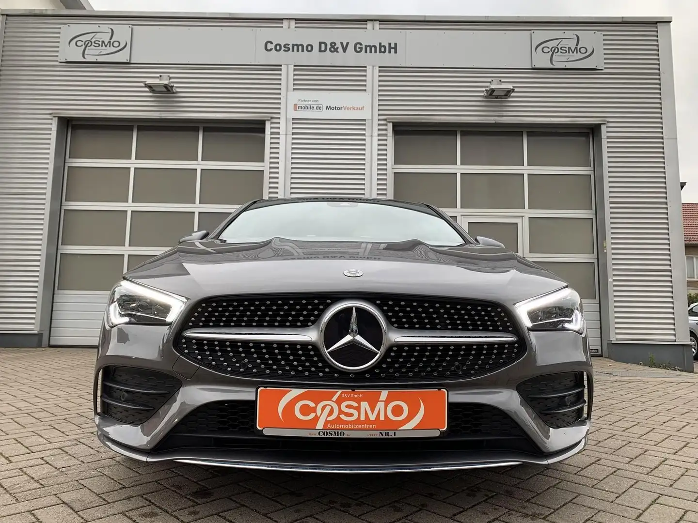 Mercedes-Benz CLA 200 AMG-Line Limousine Pano+Multibeam+RFK+ACC Grau - 2