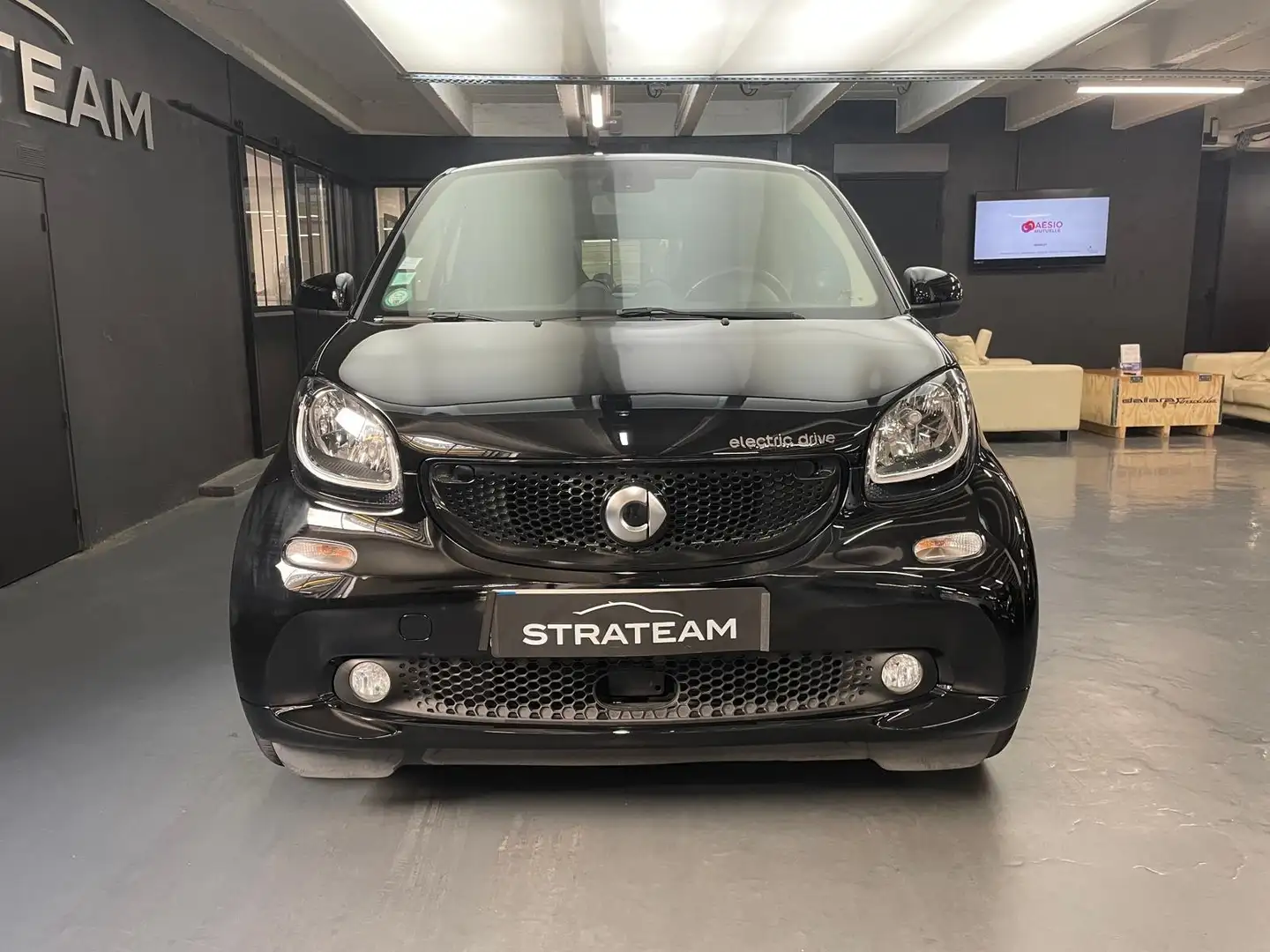 smart forTwo 18KWH EQ COUPE PRIME Noir - 2