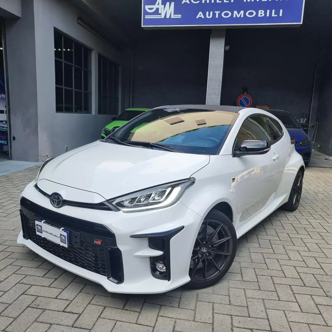 Toyota Yaris 1.6 Circuit Bianco - 1