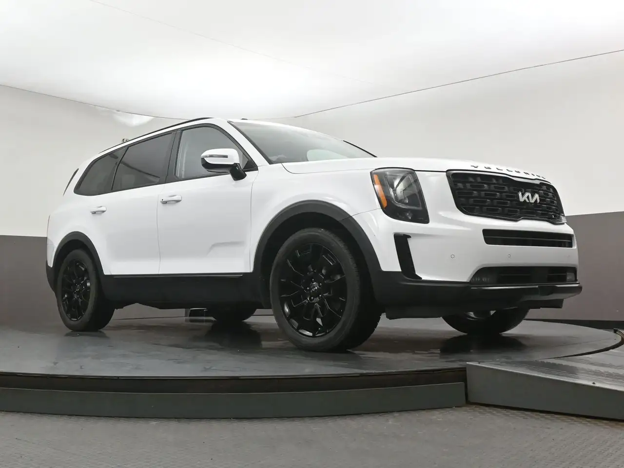 Kia Telluride снимка Kia Telluride