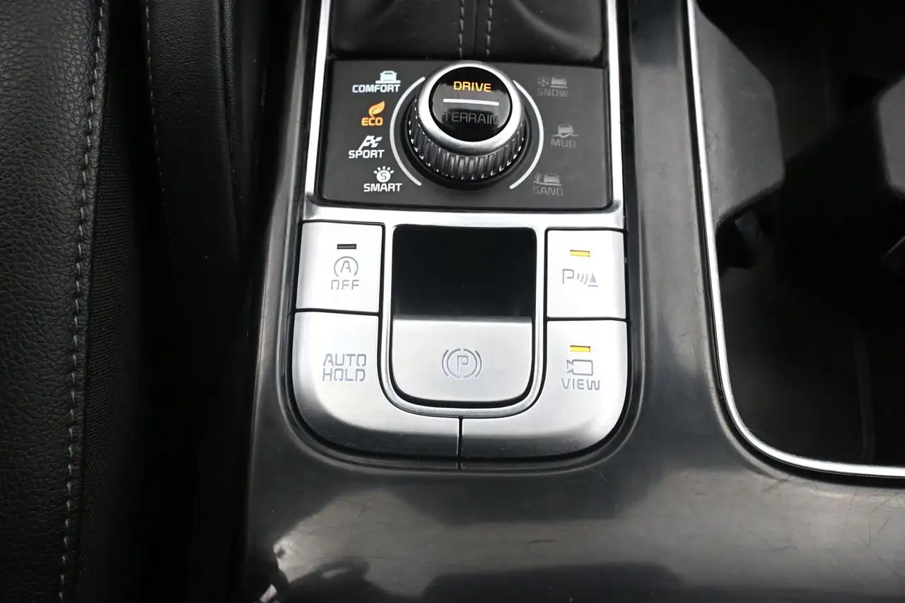 Kia Telluride снимка Kia Telluride