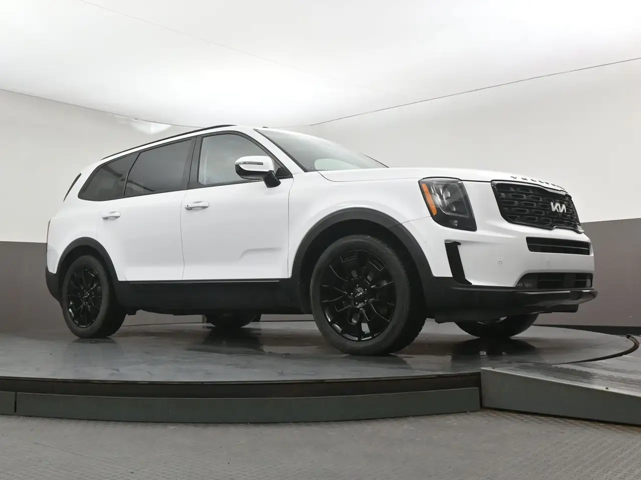 Kia Telluride снимка Kia Telluride