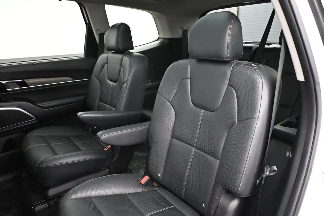 Kia Telluride снимка Kia Telluride