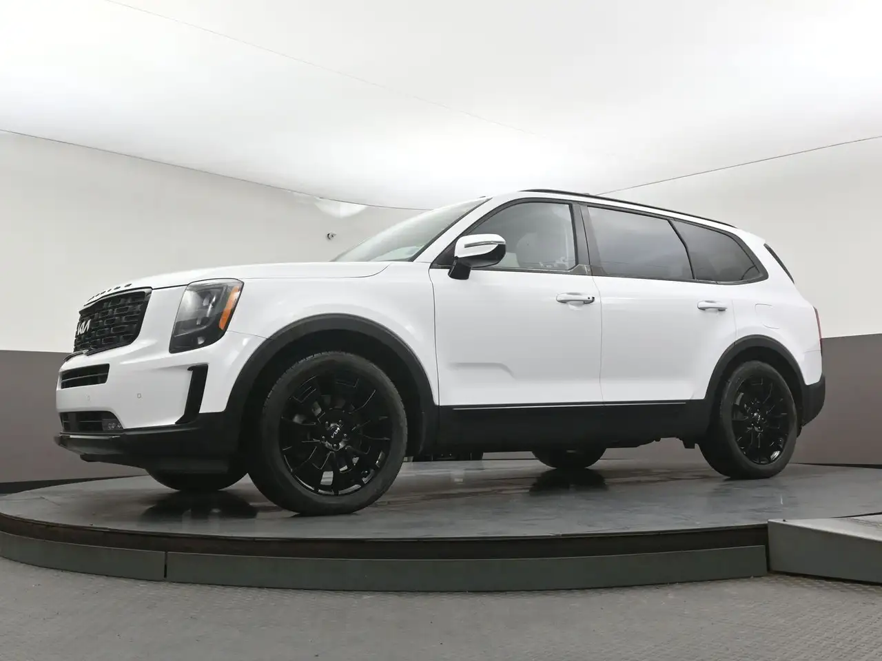Kia Telluride снимка Kia Telluride