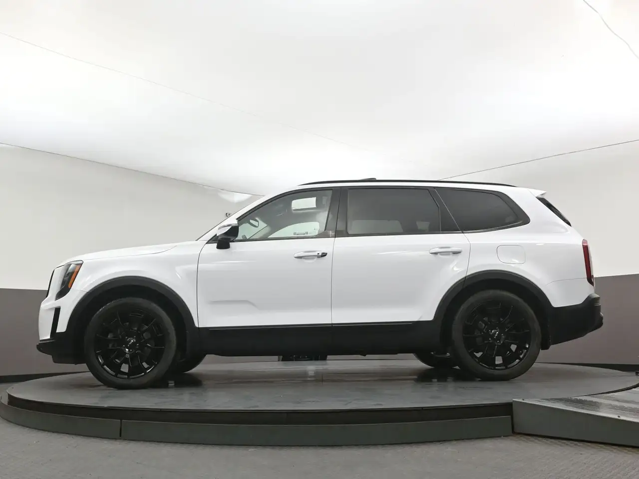 Kia Telluride снимка Kia Telluride