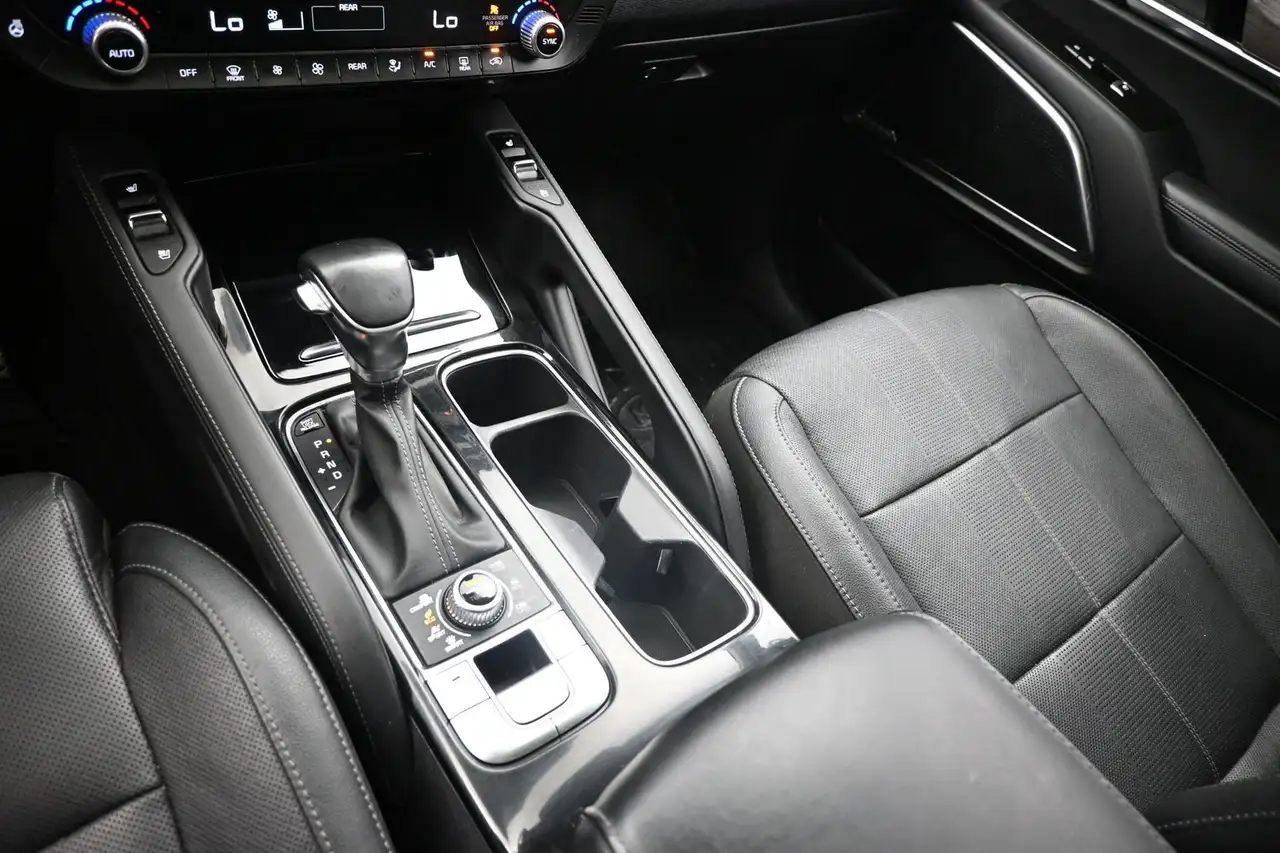 Kia Telluride снимка Kia Telluride