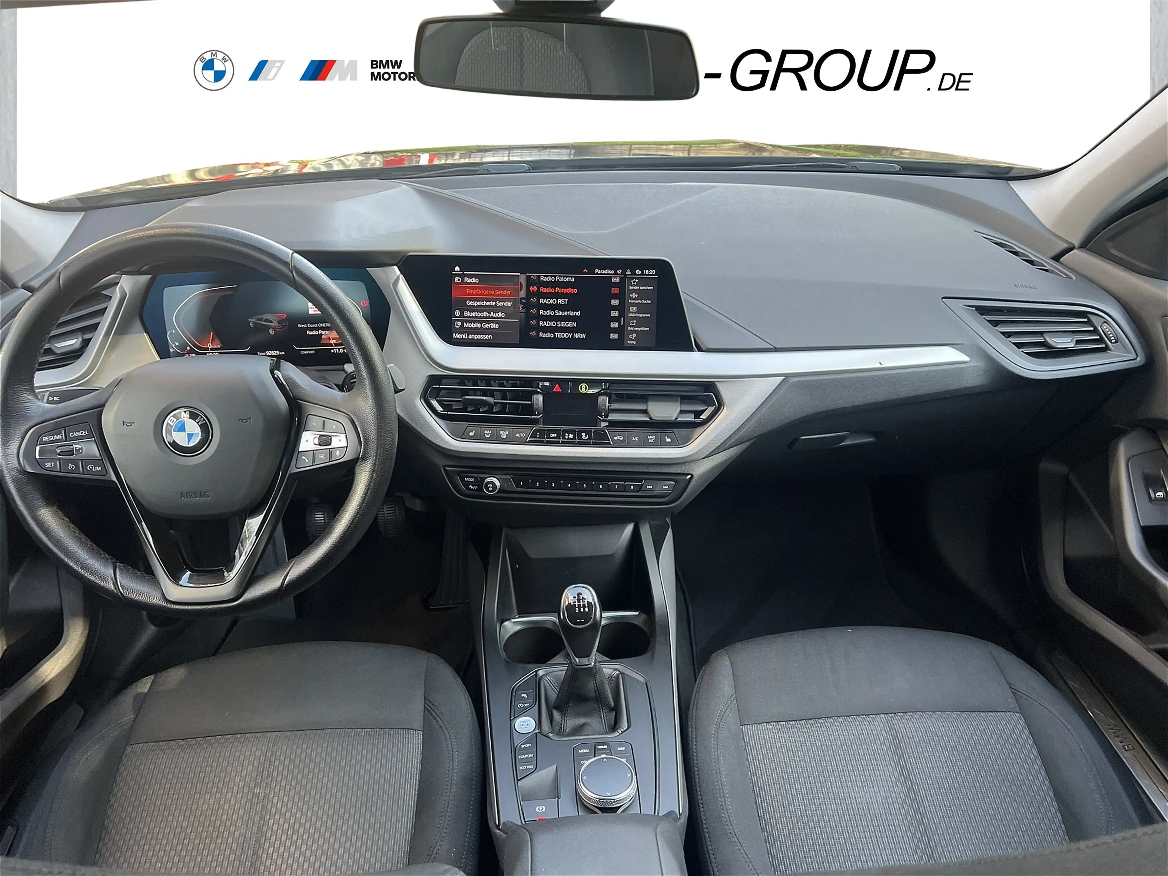 BMW 118 i ADVANTAGE LIVECOCKP PROF LED SHZ — photo 12