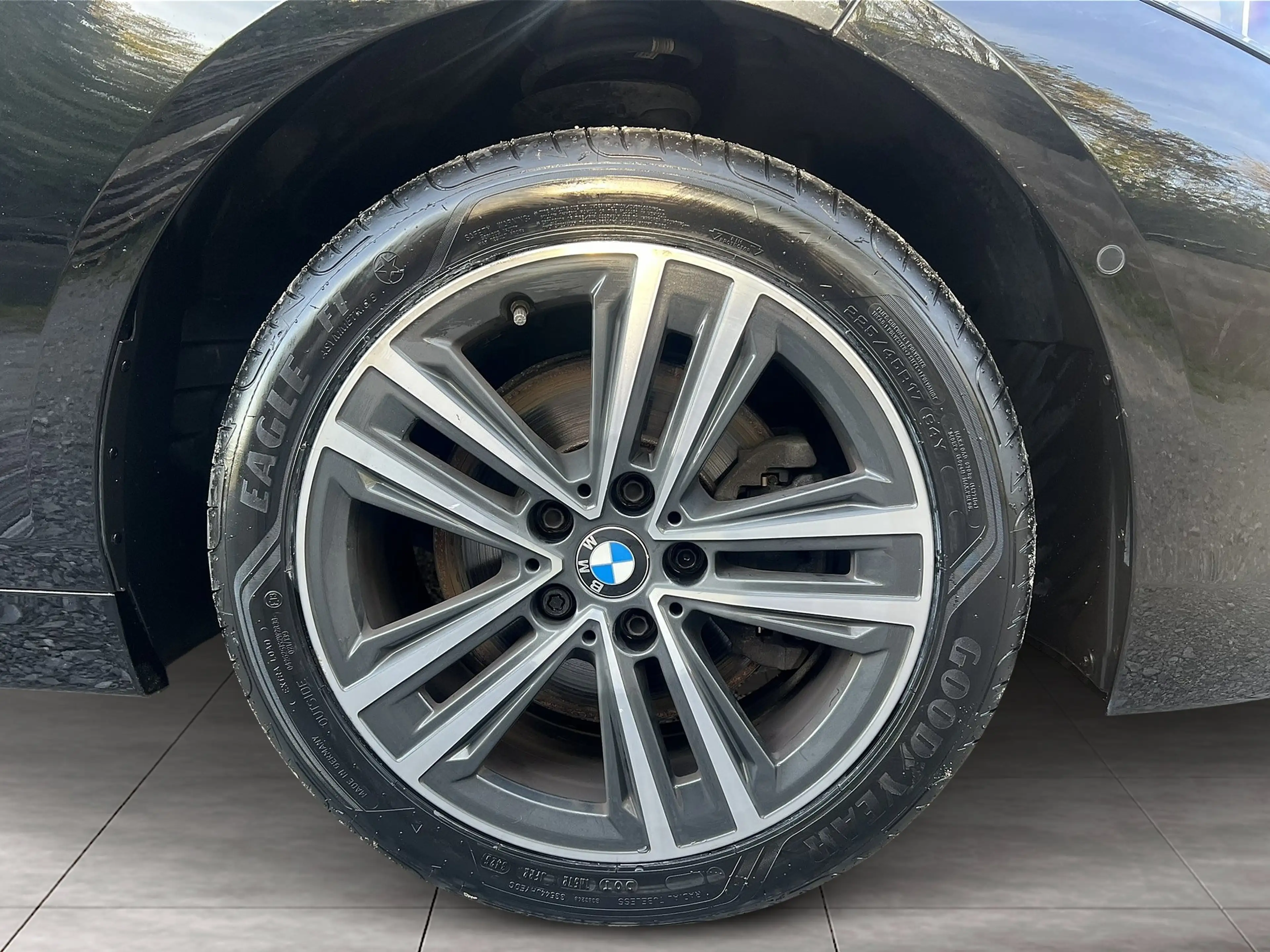 BMW 118 i ADVANTAGE LIVECOCKP PROF LED SHZ — photo 8