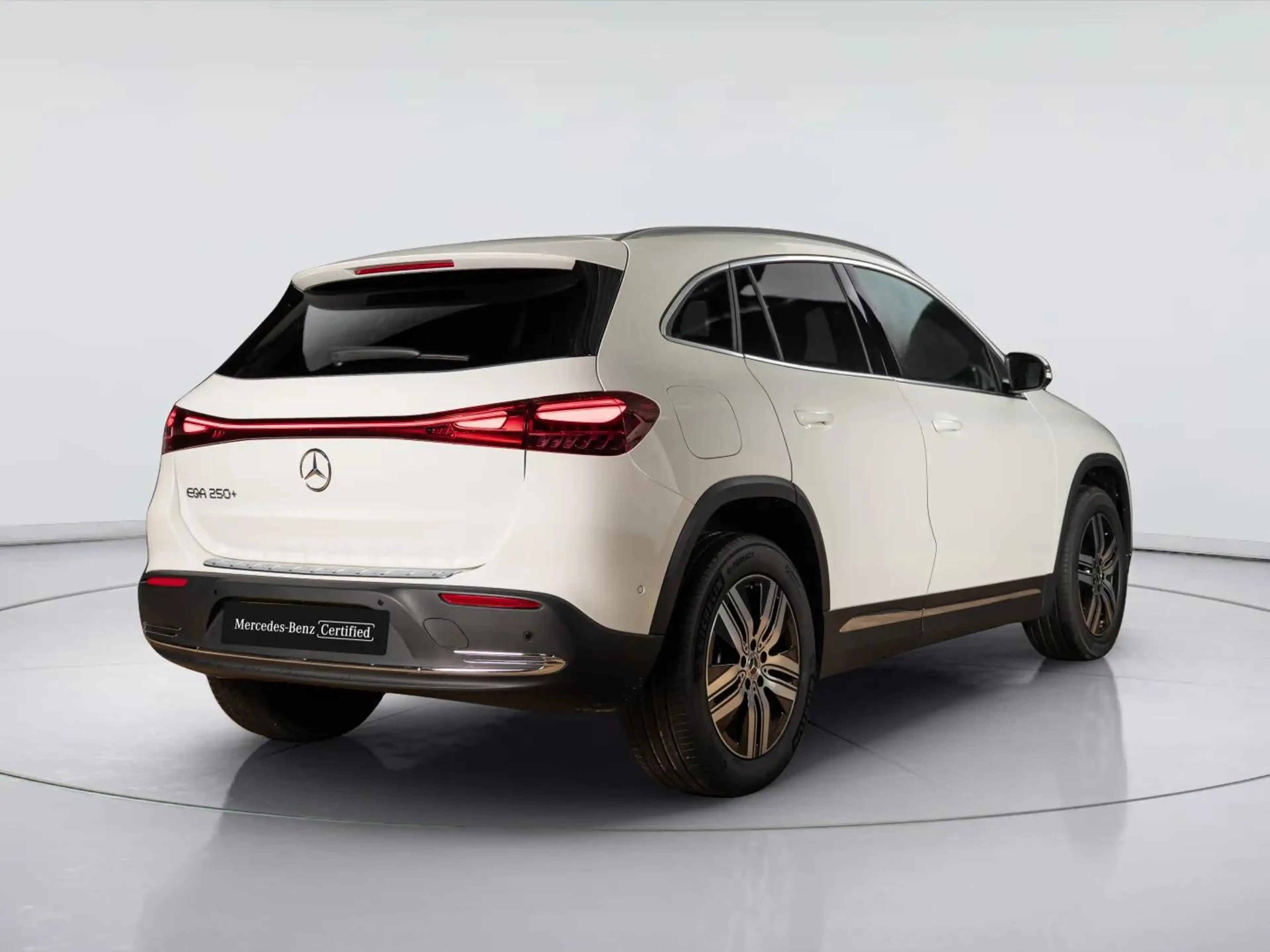 Mercedes-Benz EQA 250 250+ Luxury Line 71 kWh | Panorama dak — photo 2