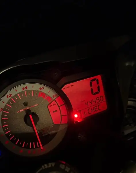 Suzuki GSX-R 600 - foto 4