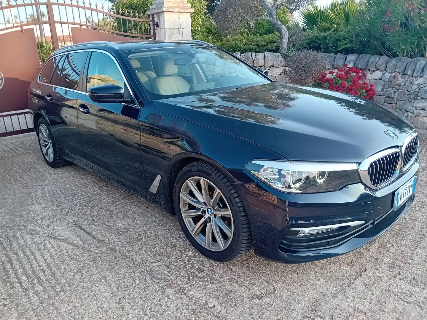 BMW 520 Serie 5 G31 2017 Touring 520d Touring Luxury auto Bleu - 2