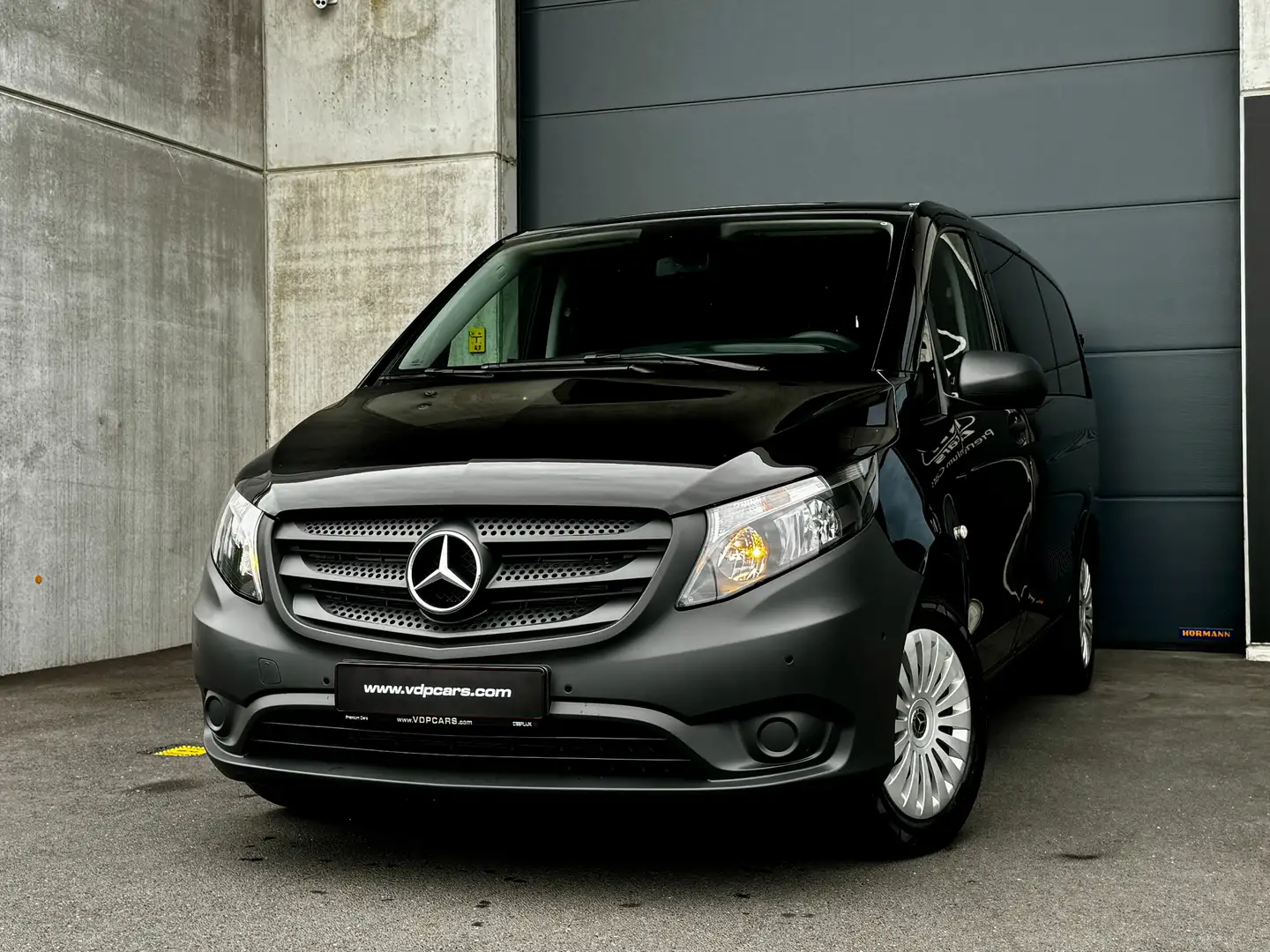 Mercedes-Benz Vito 116 TOURER 2 ACHTERDEUREN NAVI KLIMA CRUISE 9 ZIT Noir - 2