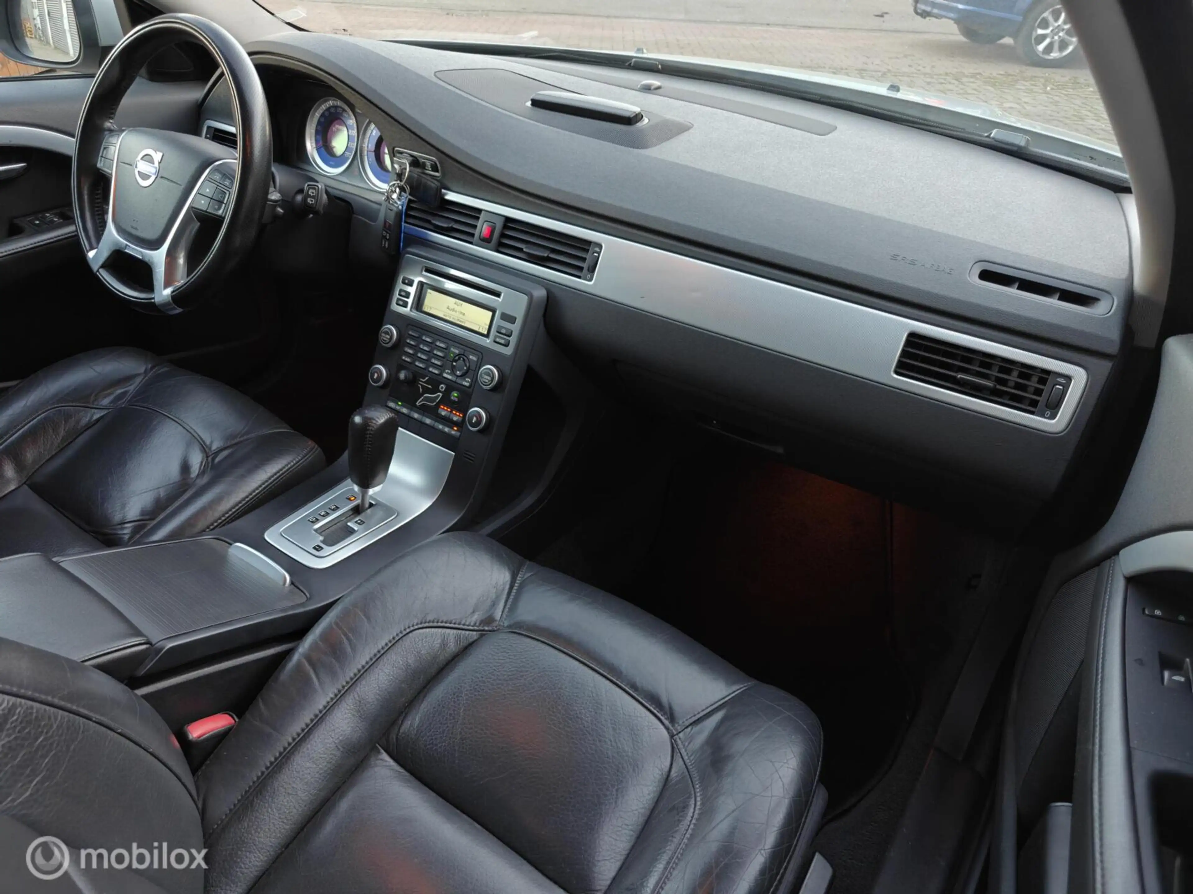 Volvo V70 2.0T 203pk AUTOMAAT-6 R-Design Clima PDC Trekhaak — photo 21
