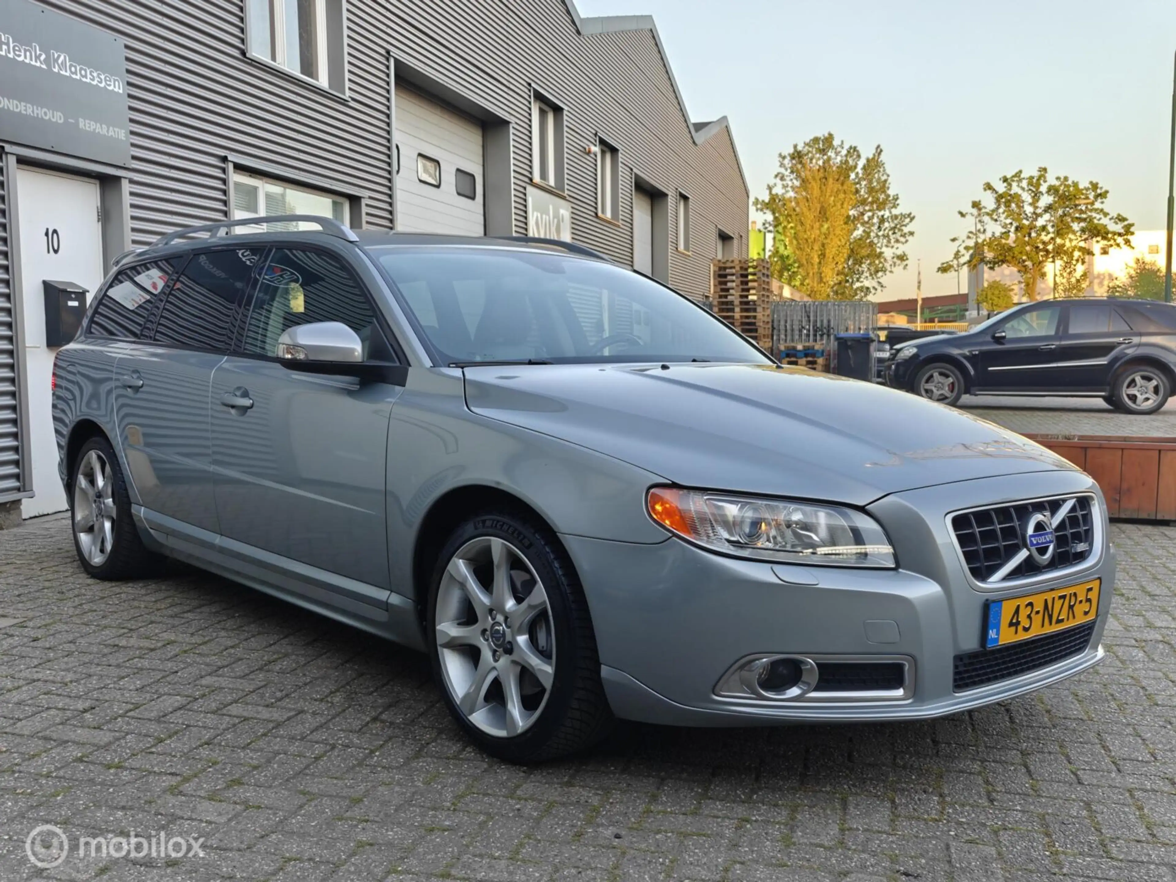 Volvo V70 2.0T 203pk AUTOMAAT-6 R-Design Clima PDC Trekhaak — photo 3