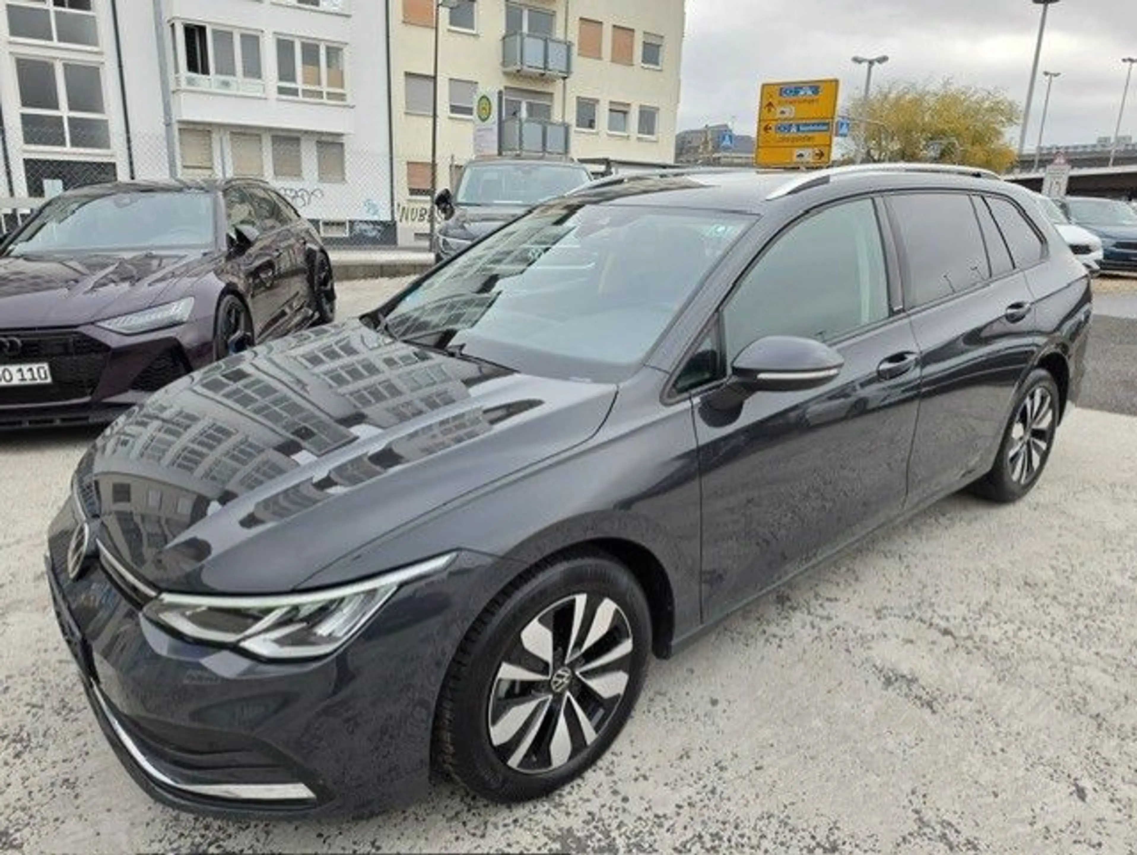 Volkswagen Golf VIII Variant Move 2,0 TDI AUTOMATIK*APP