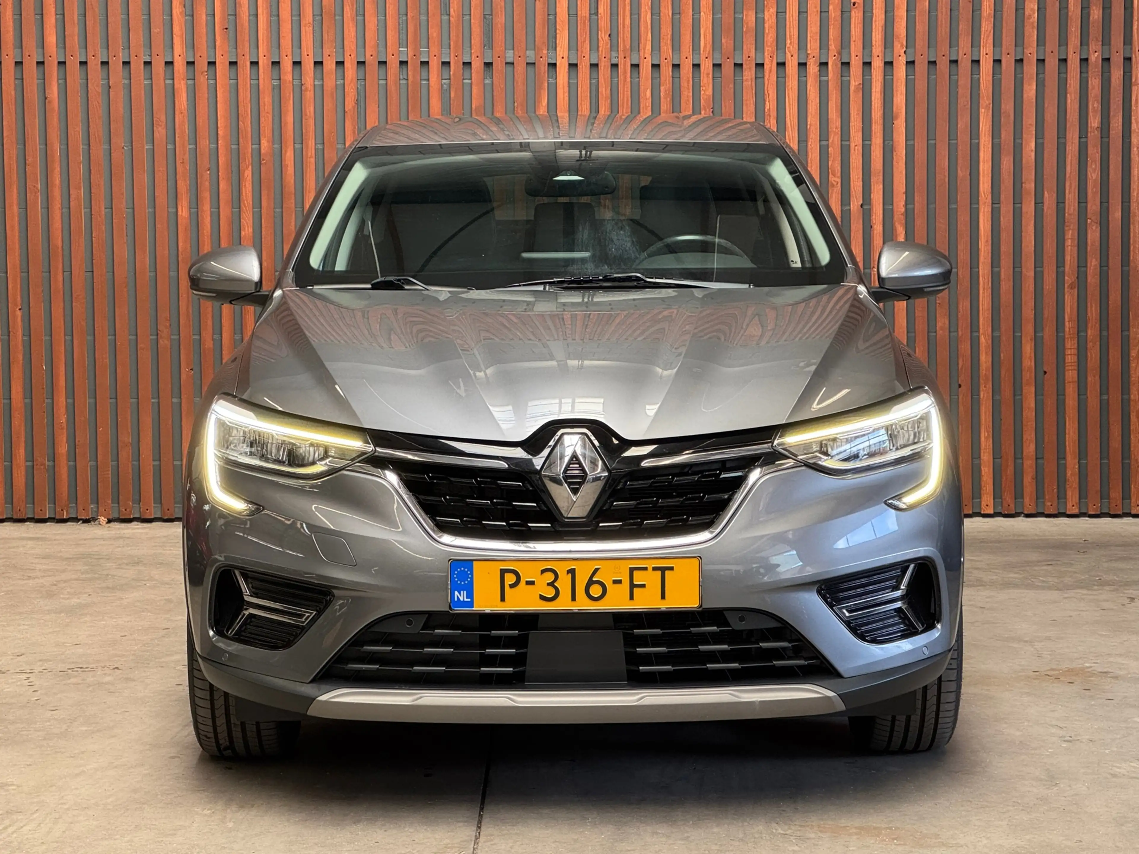 Renault Arkana 1.6 E-Tech Hybrid 145 Intens Clima-Cruise-Carplay- — photo 2