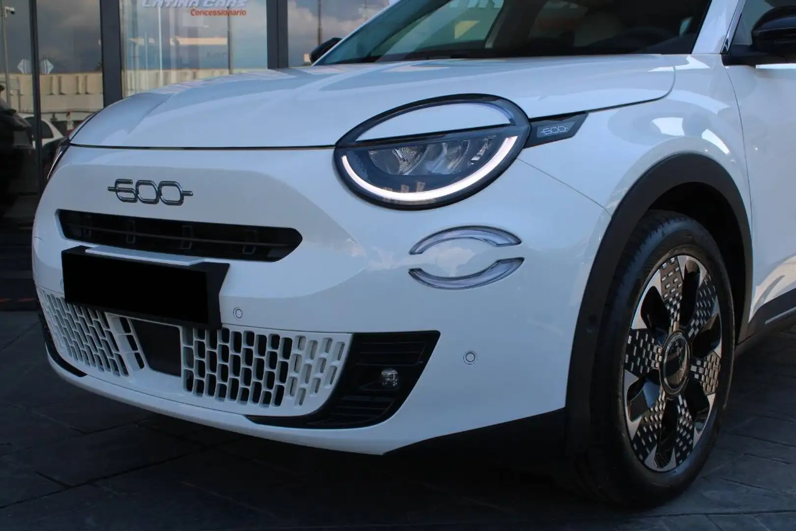 Fiat 600 1.2 hybrid La Prima 110cv AUTOMATICA Blanco - 2