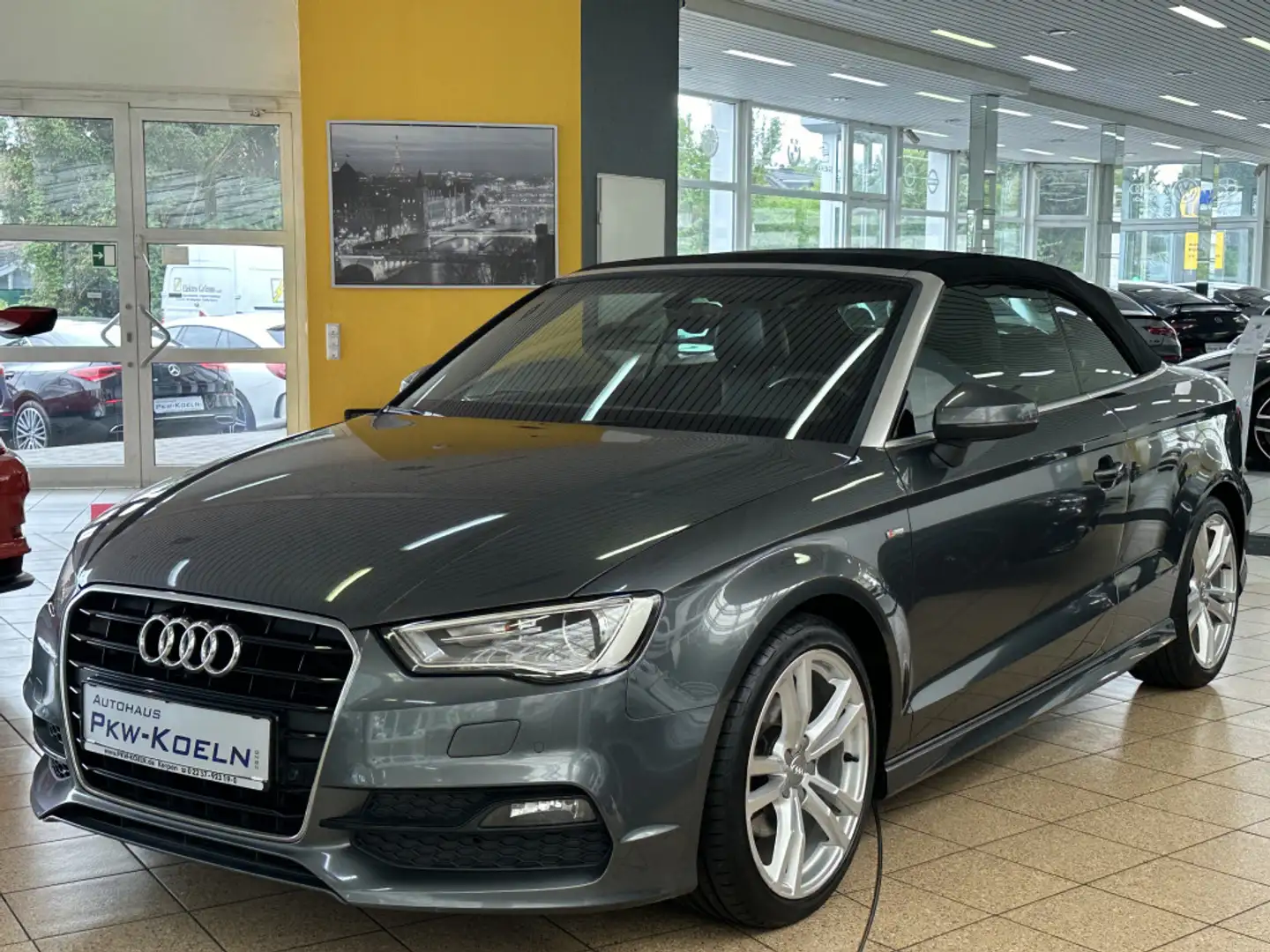 Audi A3 2.0 TDi DSG S-LiNE *NAVi*XENON*KEY GO*LEDER* Grau - 1