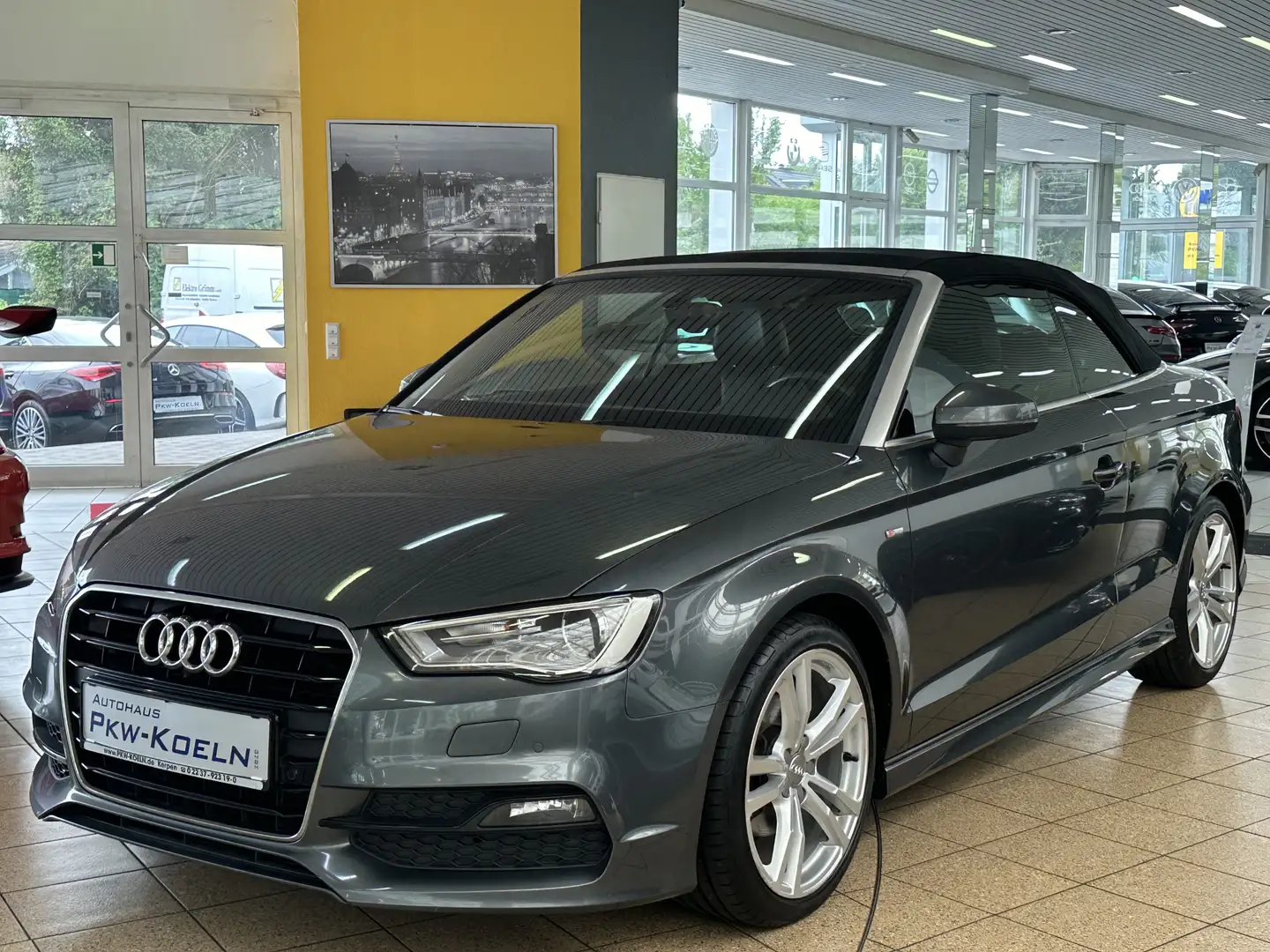 Audi A3 2.0 TDi DSG S-LiNE *NAVi*XENON*KEY GO*LEDER* Gris - 1