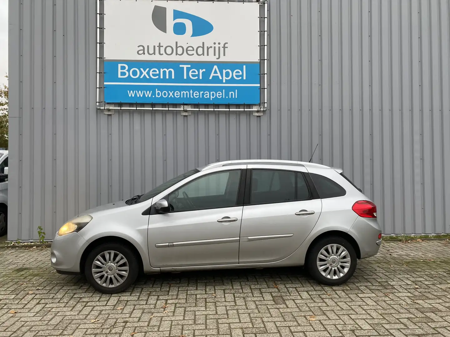 Renault Clio Estate 1.2 TCE Collection Grijs - 2